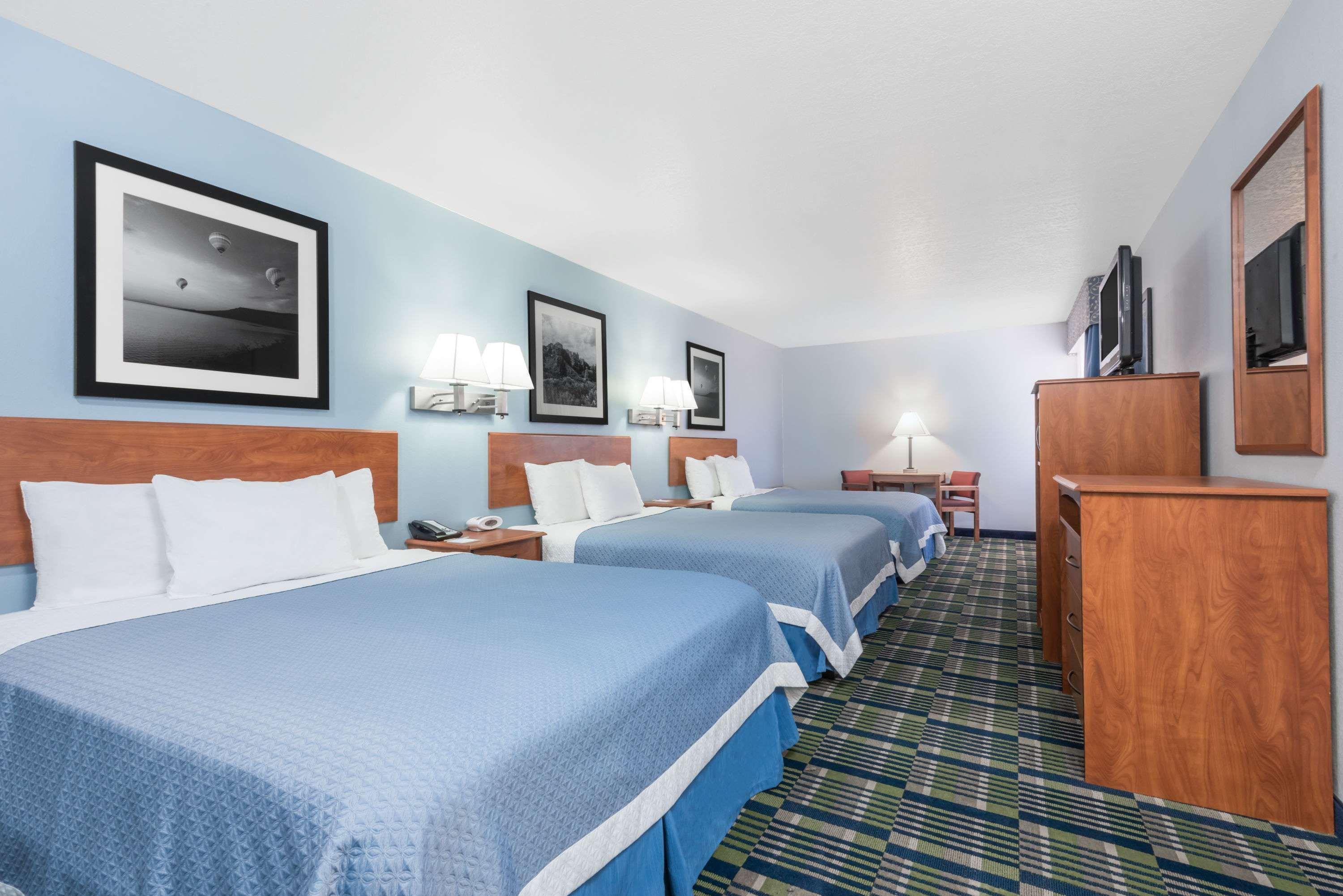 Days Inn By Wyndham Las Vegas Exterior photo