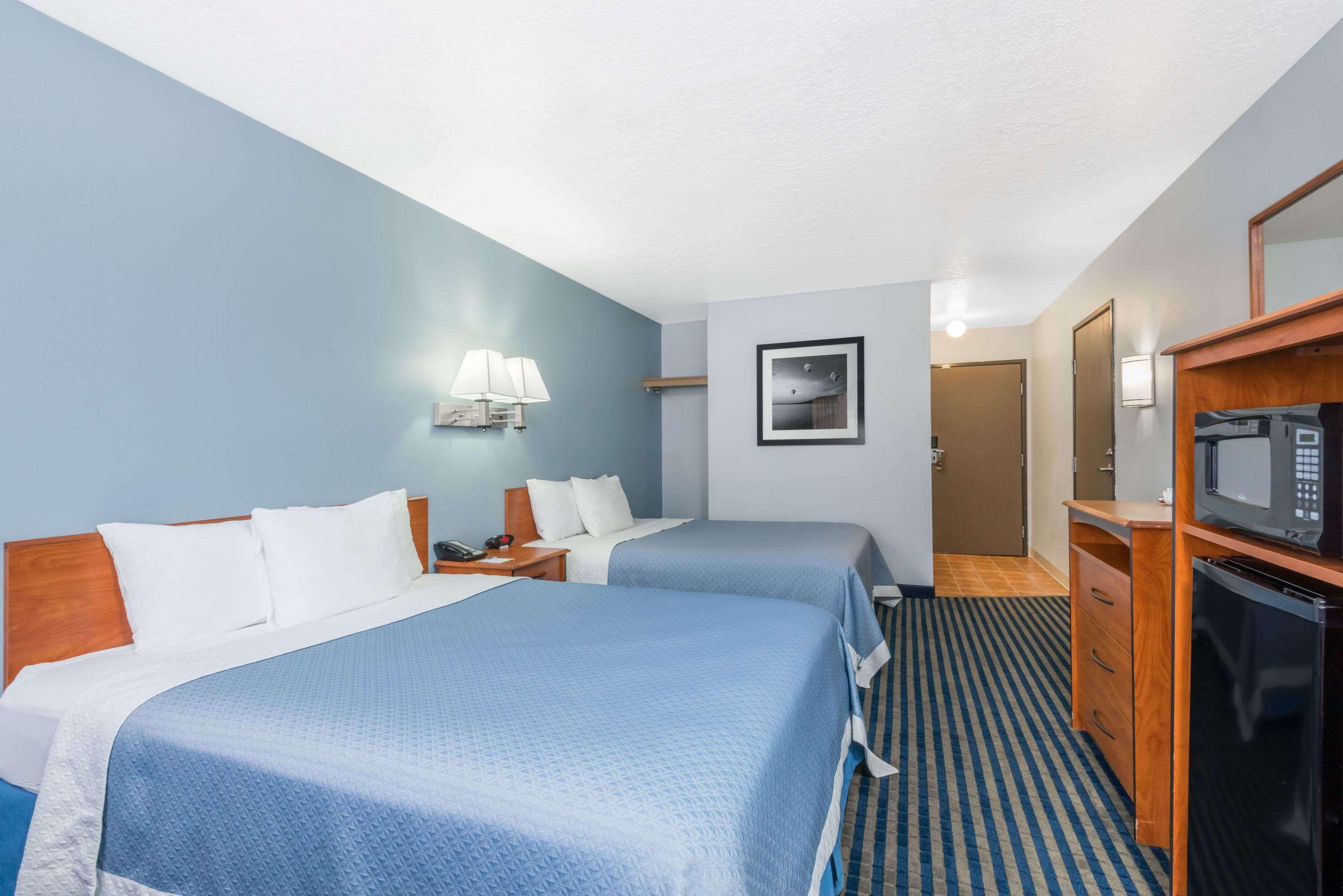 Days Inn By Wyndham Las Vegas Exterior photo